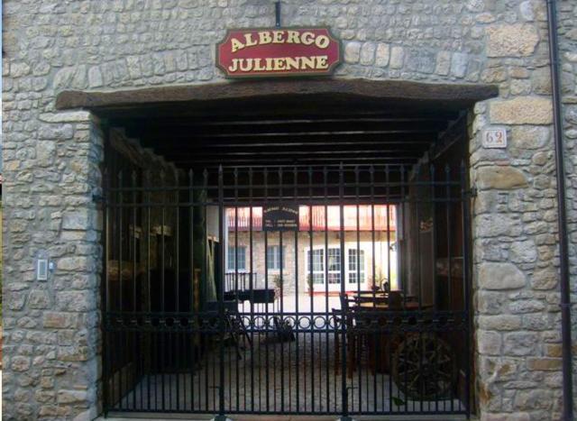 Albergo Julienne Arba Exterior foto